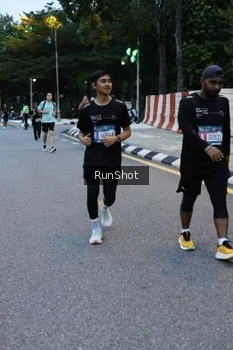 Runner Photo 4296045