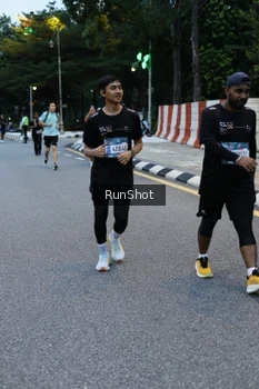 Runner Photo 4296046
