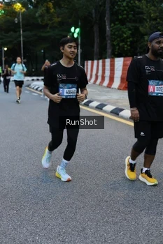 Runner Photo 4296051