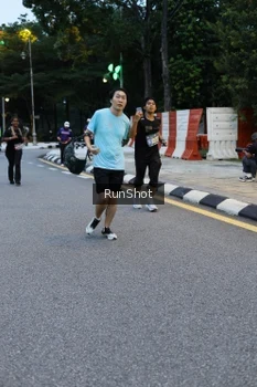 Runner Photo 4296055