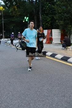 Runner Photo 4296061