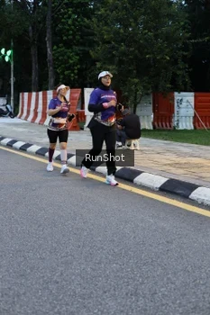 Runner Photo 4296075