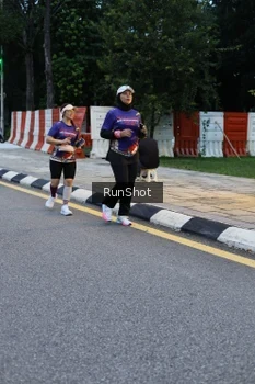 Runner Photo 4296077