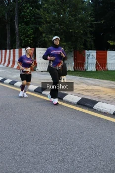 Runner Photo 4296080