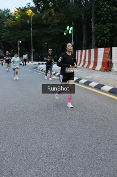 Runner Photo 4296090
