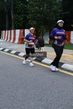 Runner Photo 4296093