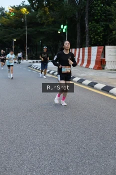 Runner Photo 4296094