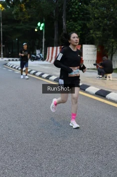 Runner Photo 4296101