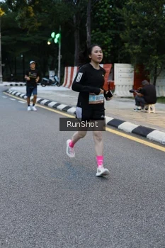 Runner Photo 4296102