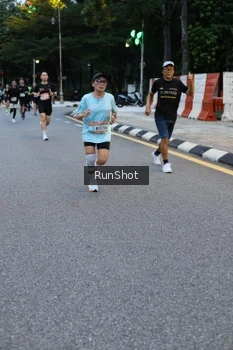 Runner Photo 4296105