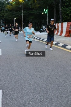 Runner Photo 4296107