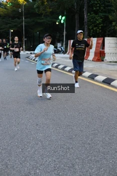 Runner Photo 4296110