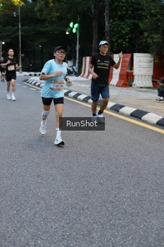 Runner Photo 4296111