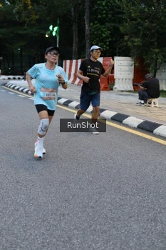 Runner Photo 4296113