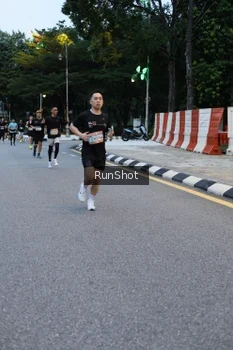 Runner Photo 4296117