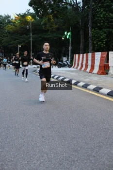 Runner Photo 4296118