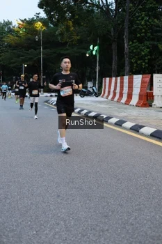 Runner Photo 4296121