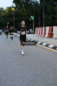 Runner Photo 4296122