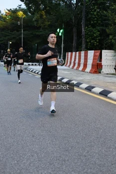 Runner Photo 4296123
