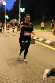 Runner Photo 4296124