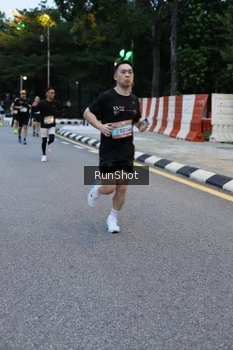 Runner Photo 4296127