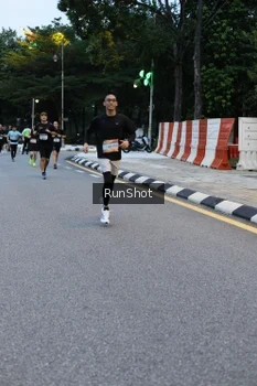 Runner Photo 4296129