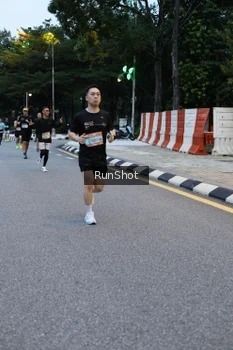 Runner Photo 4296132
