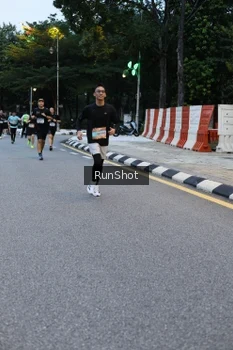 Runner Photo 4296138