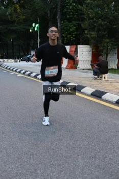 Runner Photo 4296144
