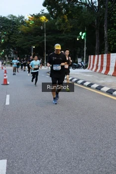 Runner Photo 4296155