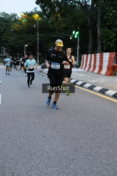 Runner Photo 4296159