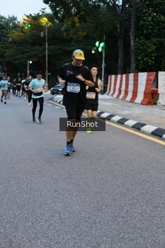Runner Photo 4296162