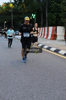 Runner Photo 4296164