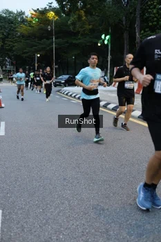 Runner Photo 4296175