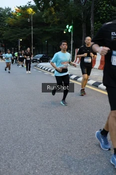 Runner Photo 4296176