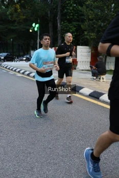 Runner Photo 4296180