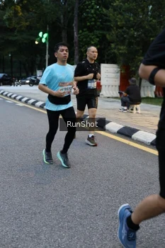 Runner Photo 4296181