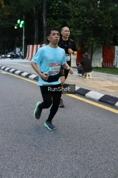 Runner Photo 4296189