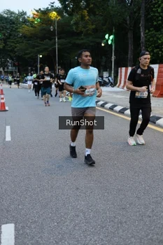 Runner Photo 4296191