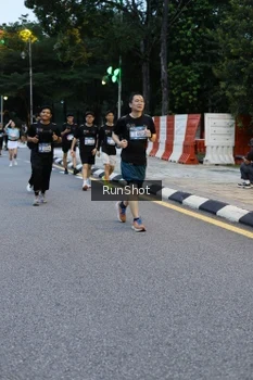 Runner Photo 4296199