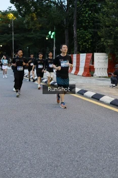 Runner Photo 4296200