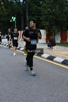 Runner Photo 4296210