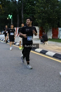 Runner Photo 4296215