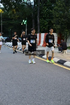 Runner Photo 4296222