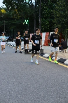 Runner Photo 4296230
