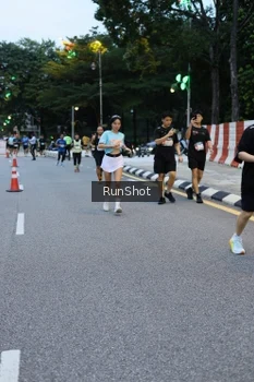 Runner Photo 4296236