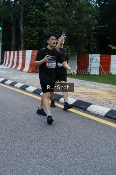 Runner Photo 4296246