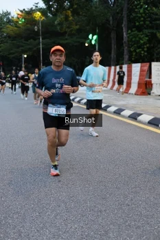 Runner Photo 4296317