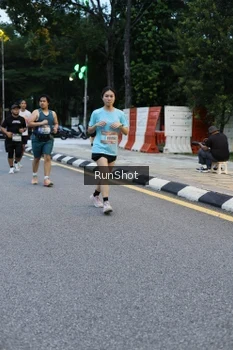 Runner Photo 4296330