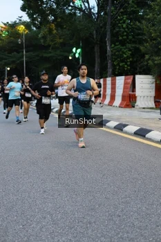Runner Photo 4296342